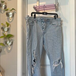 Levi’s Distressed Light Blue Women's Jeans